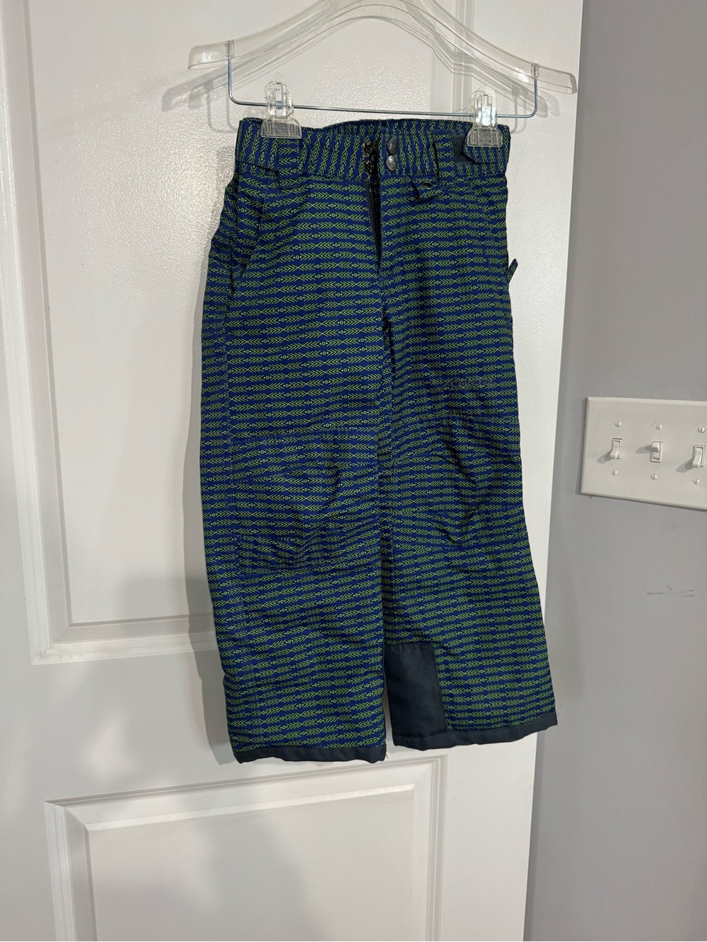 Arctix Blue and Green Patterned Kids Snow Pants size 5